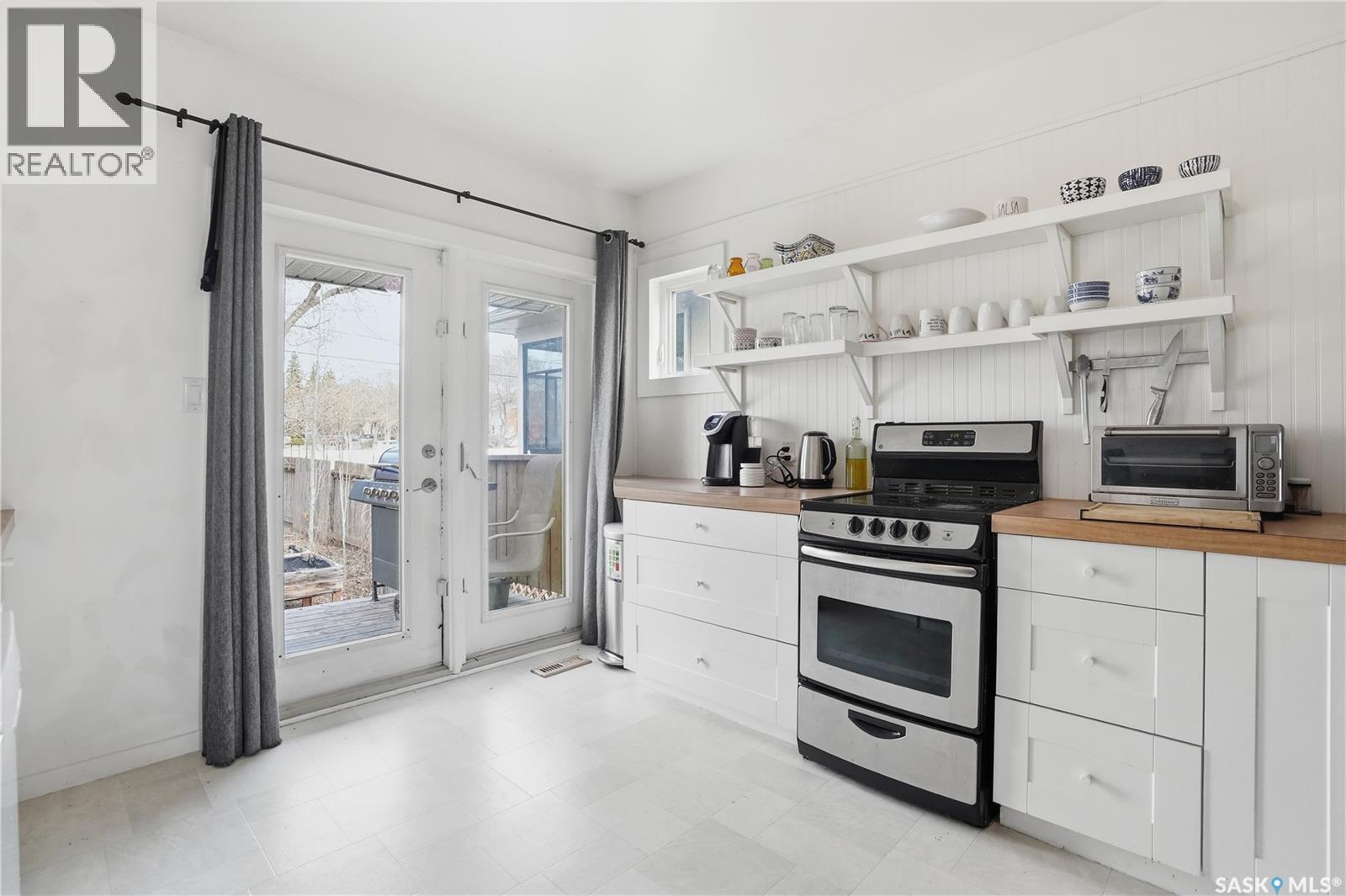 2543 Garnet Street, Regina, SK - Indoor Photo Showing Kitchen
