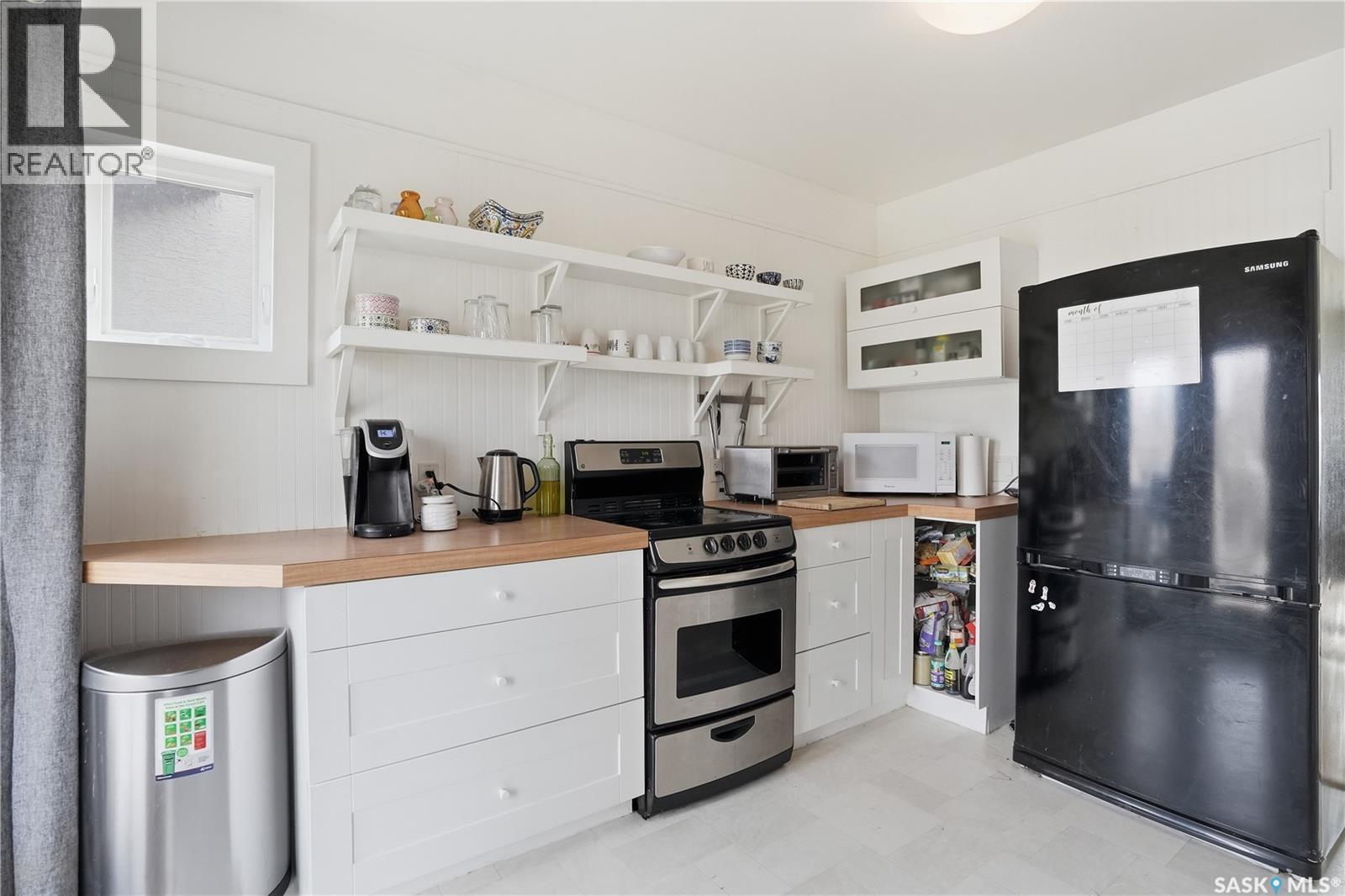 2543 Garnet Street, Regina, SK - Indoor Photo Showing Kitchen