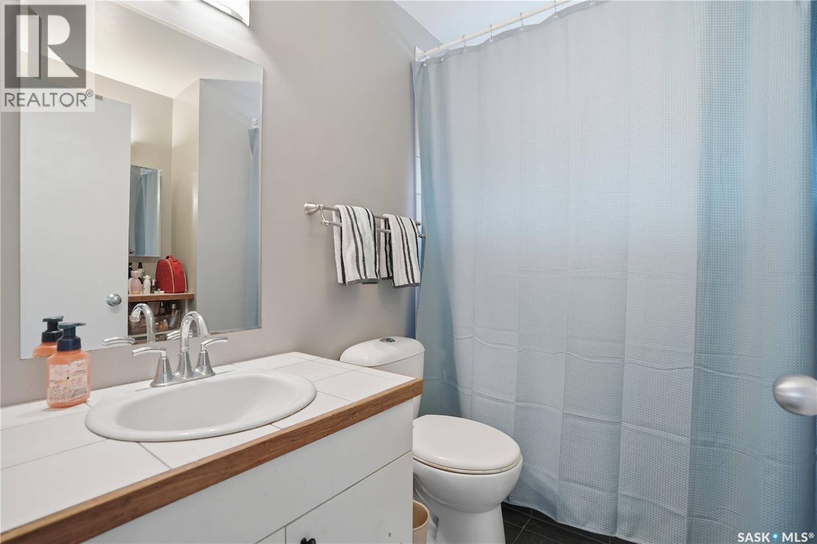 2543 Garnet Street, Regina, SK - Indoor Photo Showing Bathroom