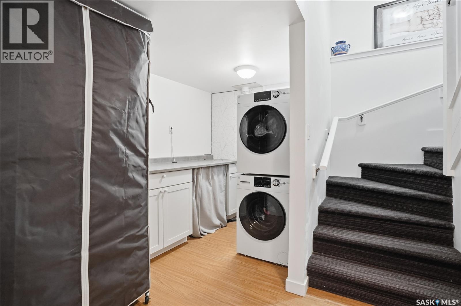 2543 Garnet Street, Regina, SK - Indoor Photo Showing Laundry Room