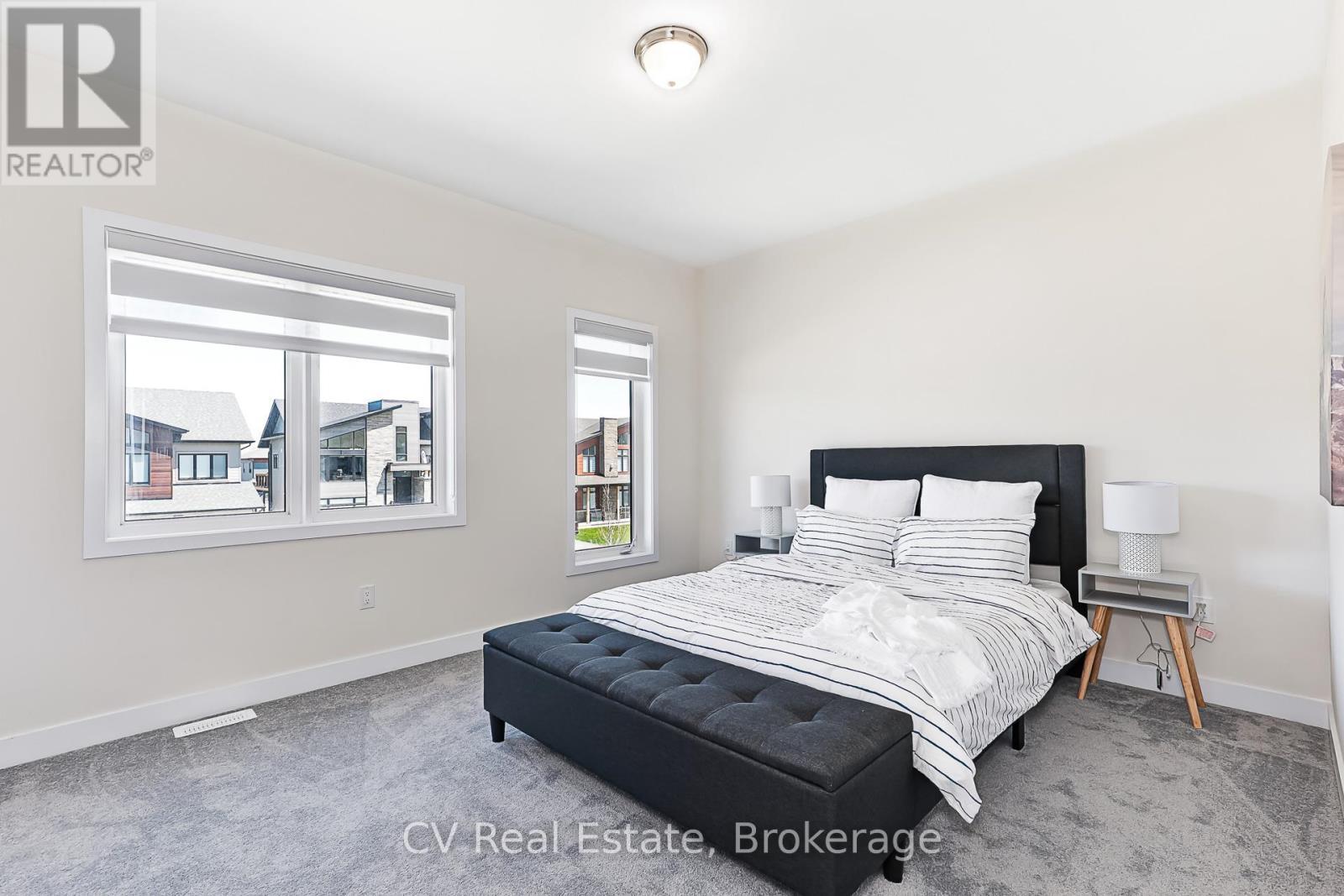 111 Stoneleigh Drive, Blue Mountains, ON - Indoor Photo Showing Bedroom