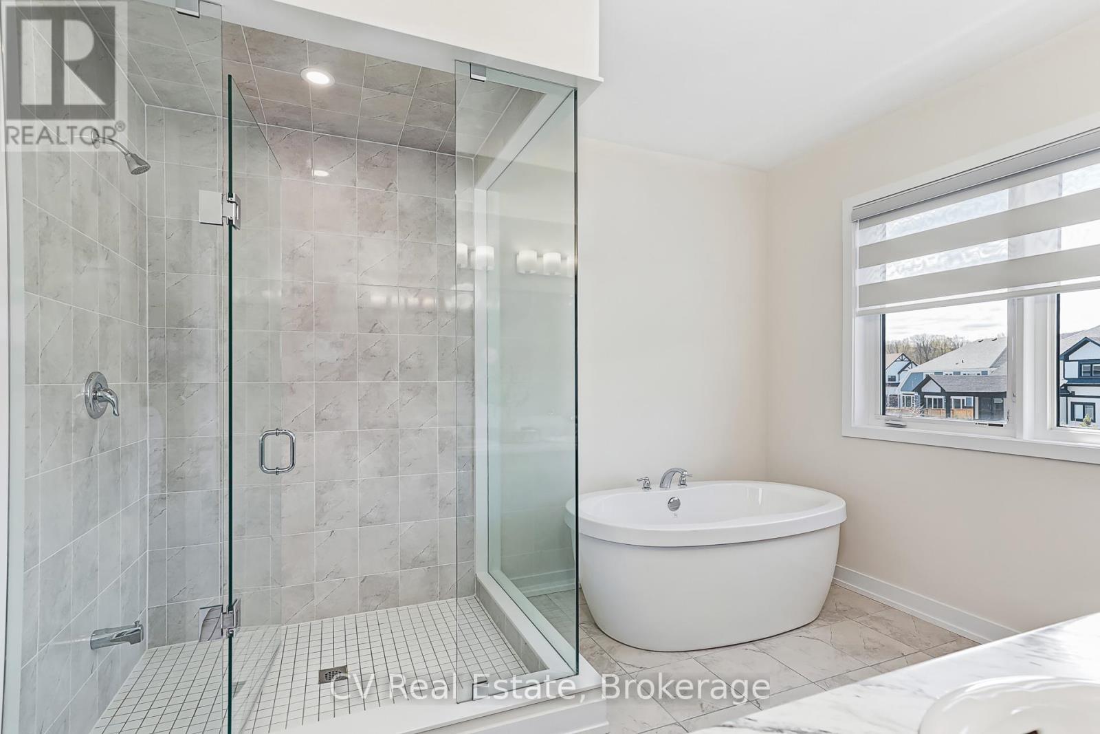 111 Stoneleigh Drive, Blue Mountains, ON - Indoor Photo Showing Bathroom