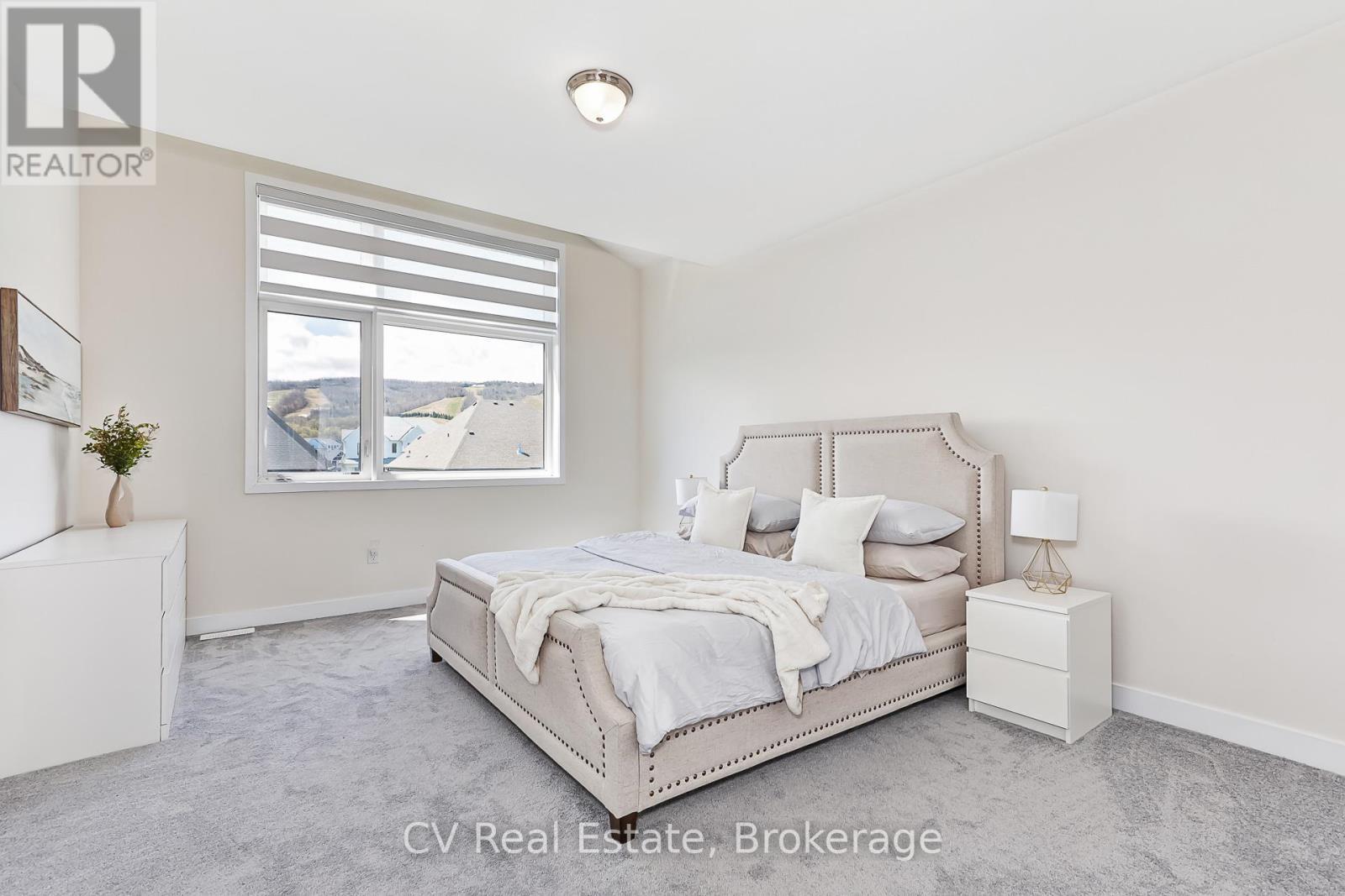 111 Stoneleigh Drive, Blue Mountains, ON - Indoor Photo Showing Bedroom