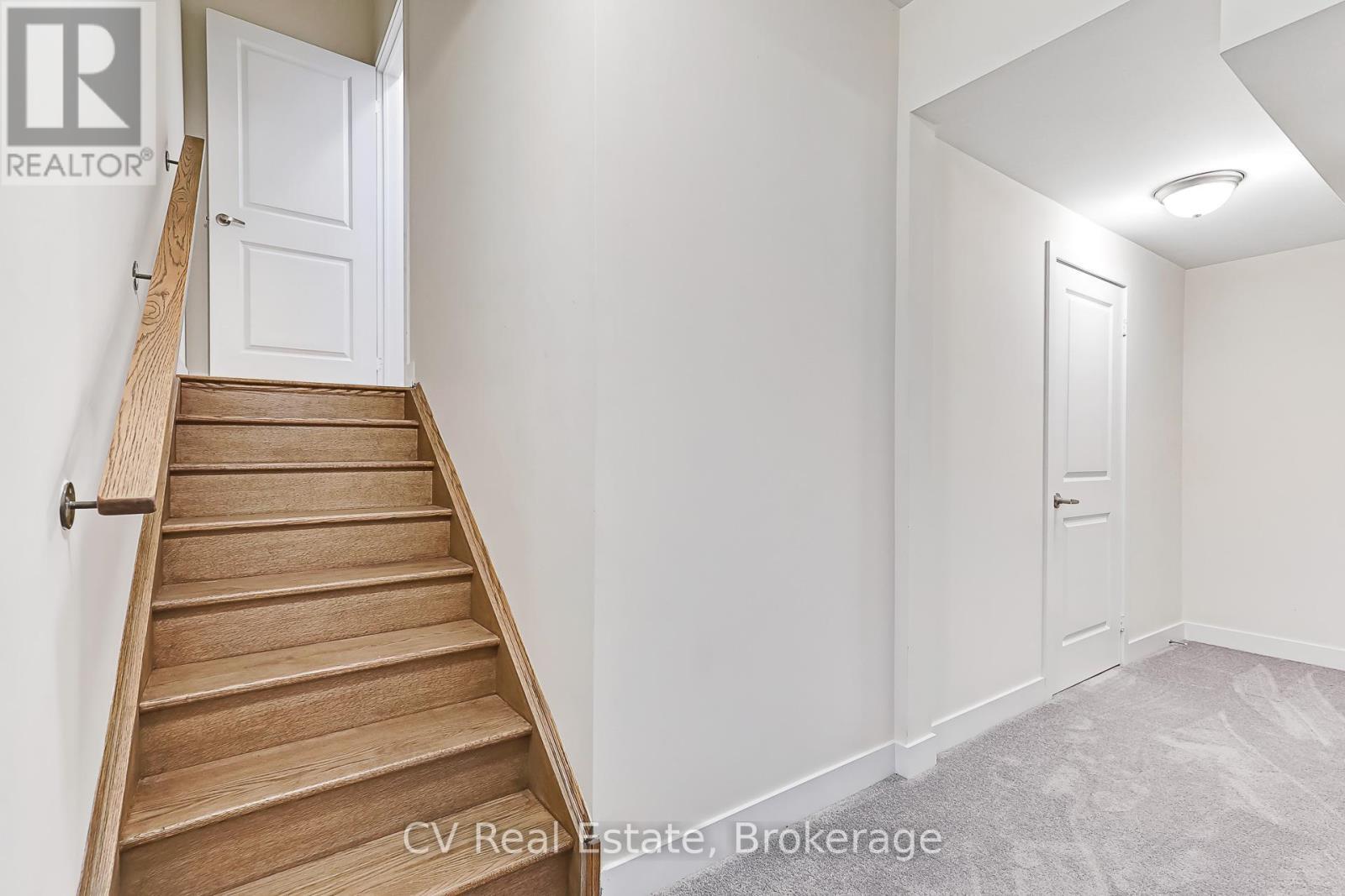 111 Stoneleigh Drive, Blue Mountains, ON - Indoor Photo Showing Other Room