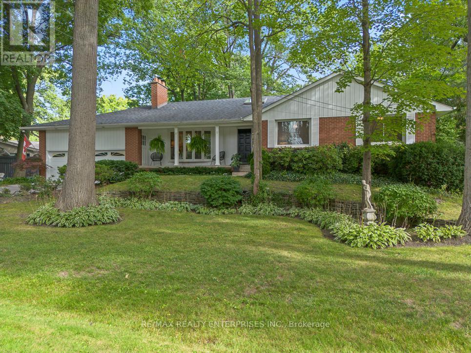 1373 Queen Victoria Avenue, Mississauga, ON - Outdoor