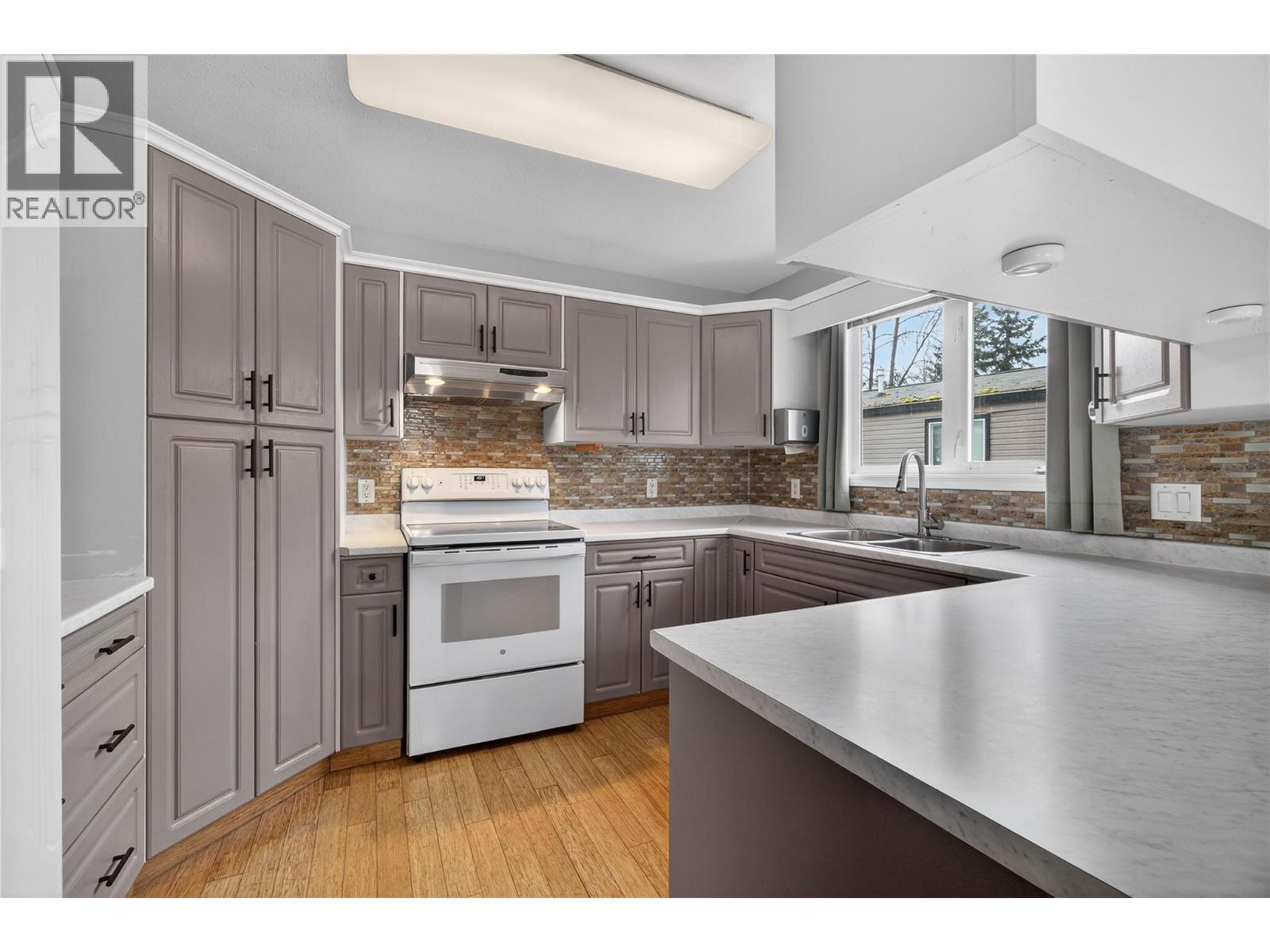 5 Bc97A Highway Unit# 11, Sicamous, BC