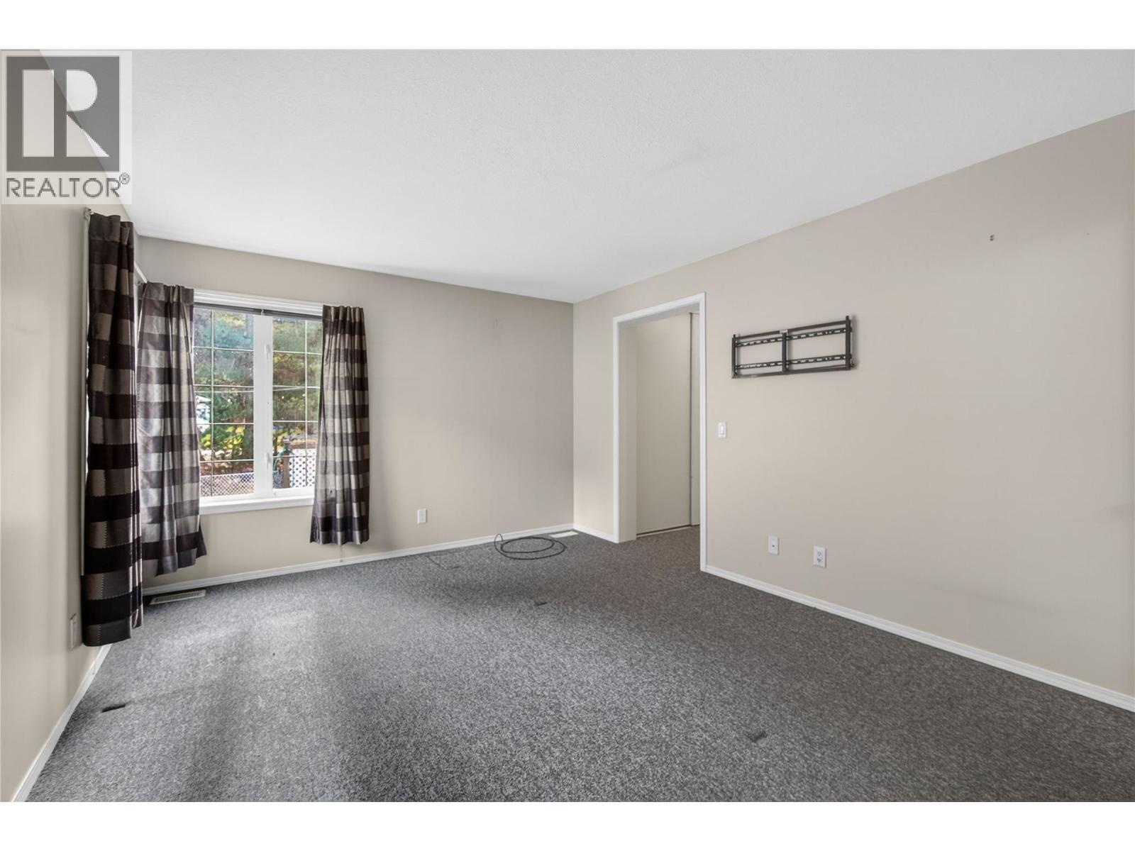 5 Bc97A Highway Unit# 11, Sicamous, BC