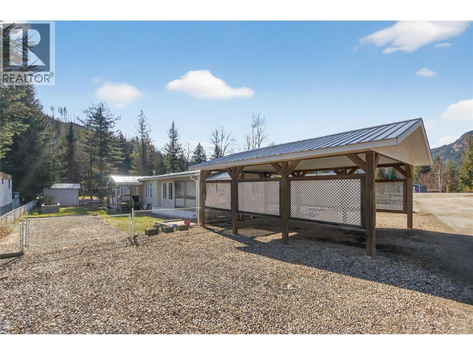 5 Bc97A Highway Unit# 11, Sicamous, BC