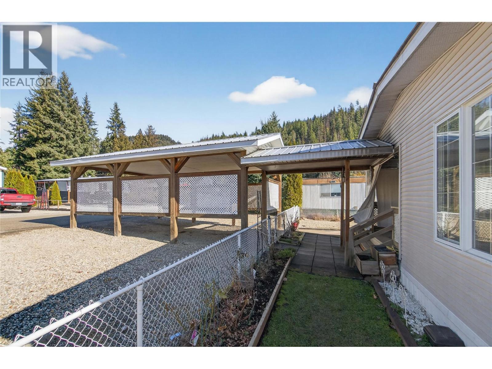 5 Bc97A Highway Unit# 11, Sicamous, BC