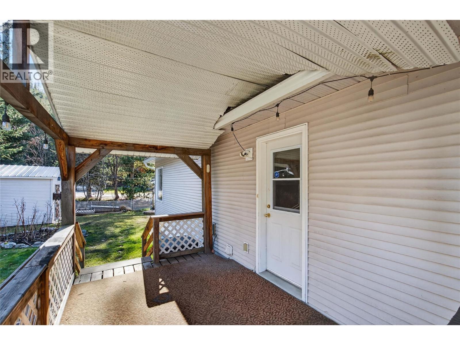 5 Bc97A Highway Unit# 11, Sicamous, BC