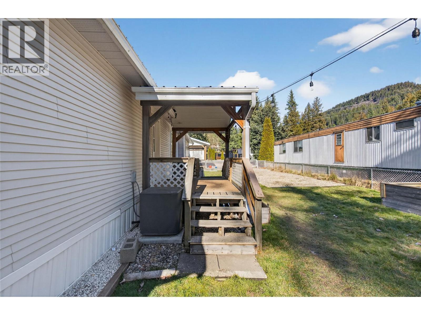 5 Bc97A Highway Unit# 11, Sicamous, BC