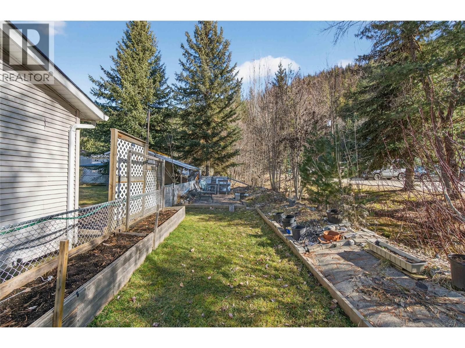 5 Bc97A Highway Unit# 11, Sicamous, BC