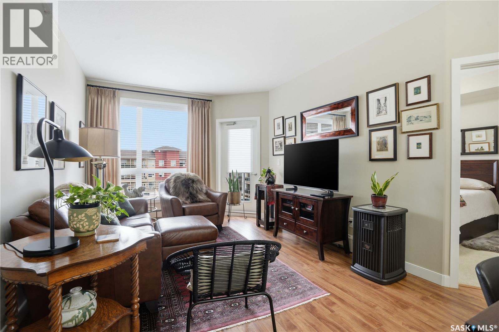 323 1025 Moss Avenue, Saskatoon, SK - Indoor Photo Showing Living Room