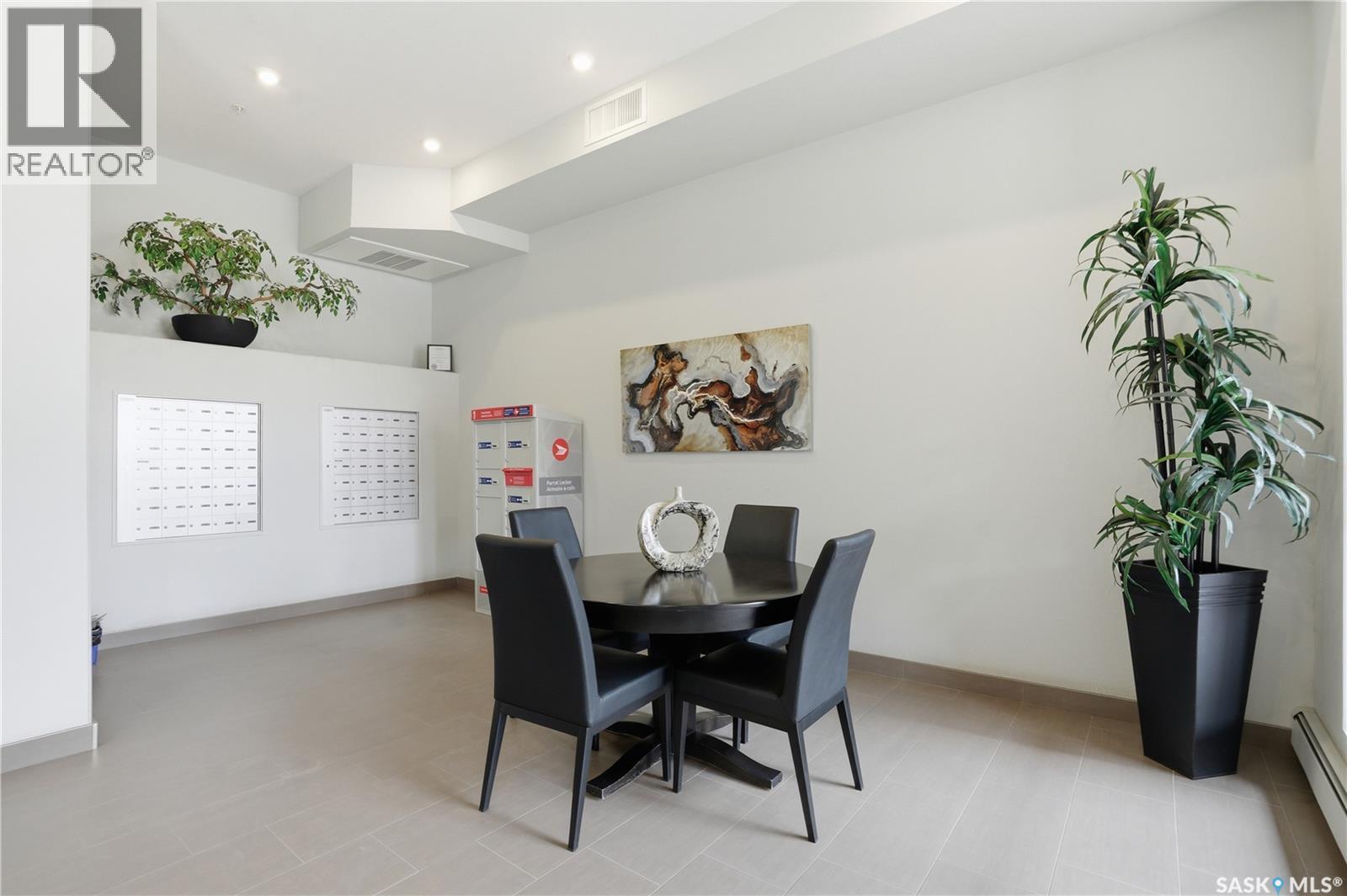 323 1025 Moss Avenue, Saskatoon, SK - Indoor Photo Showing Dining Room