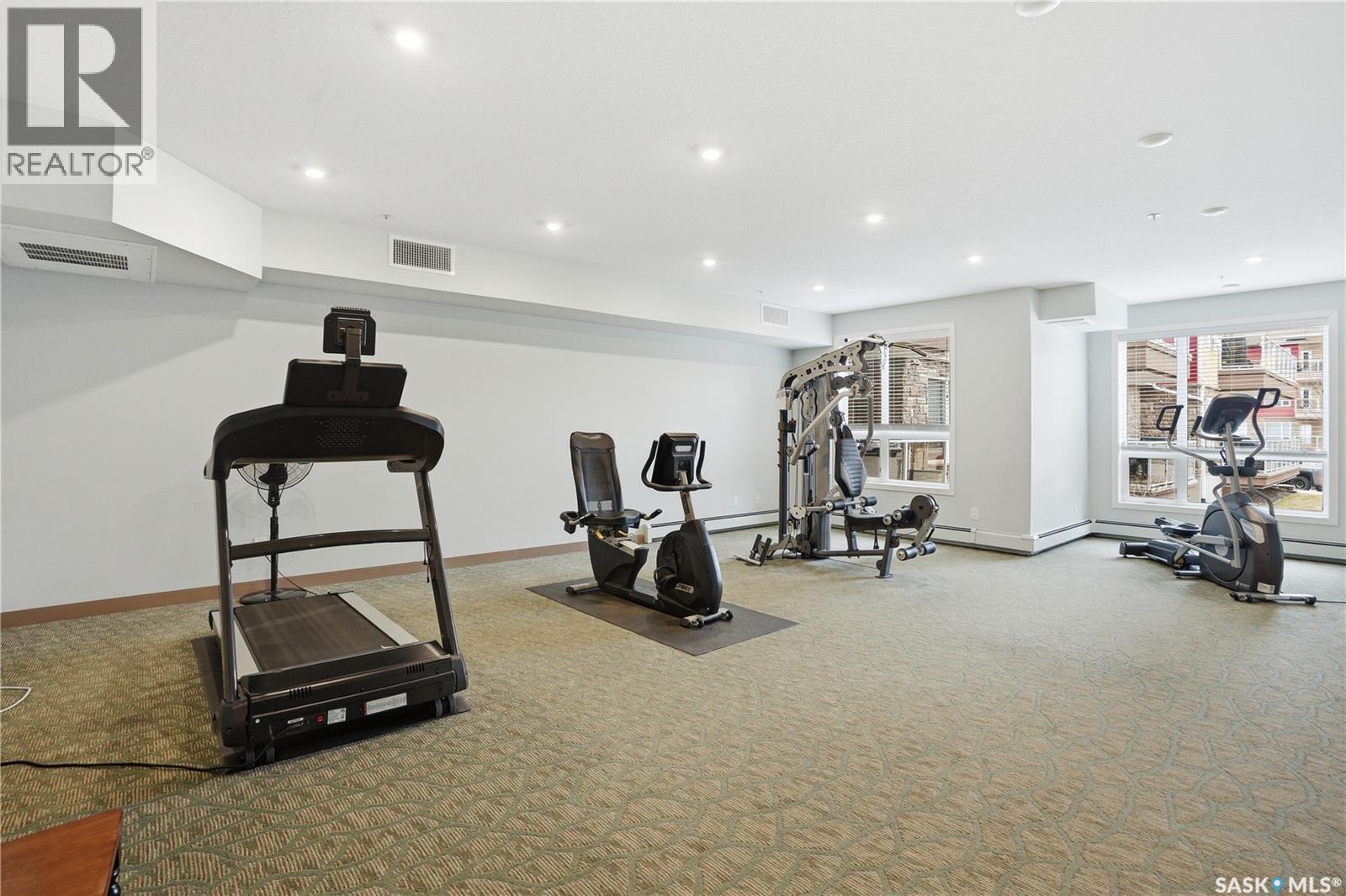 323 1025 Moss Avenue, Saskatoon, SK - Indoor Photo Showing Gym Room