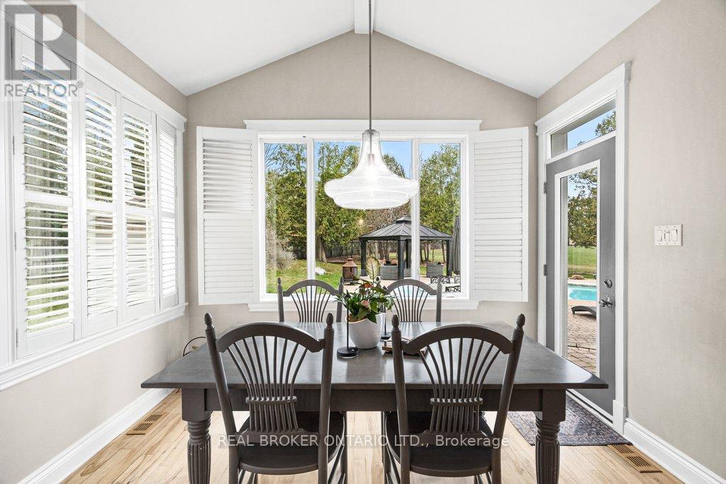 32 Feldspar Crescent, Ottawa, ON - Indoor Photo Showing Dining Room