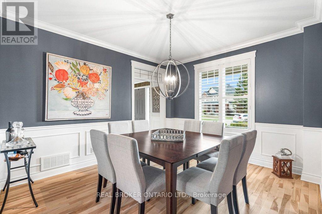 32 Feldspar Crescent, Ottawa, ON - Indoor Photo Showing Dining Room
