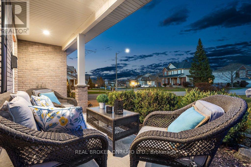 32 Feldspar Crescent, Ottawa, ON - Outdoor