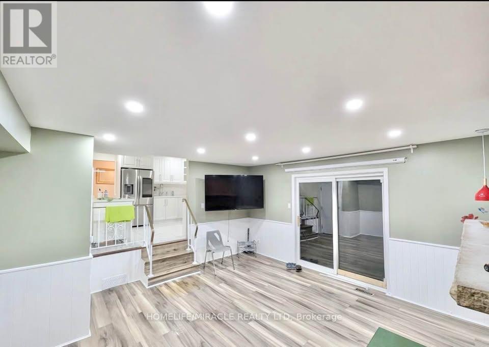 68 Briargate Drive, Kitchener, ON - Indoor