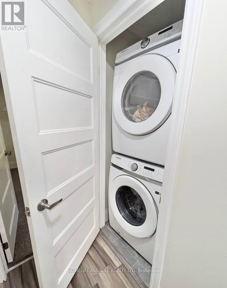 68 Briargate Drive, Kitchener, ON - Indoor Photo Showing Laundry Room