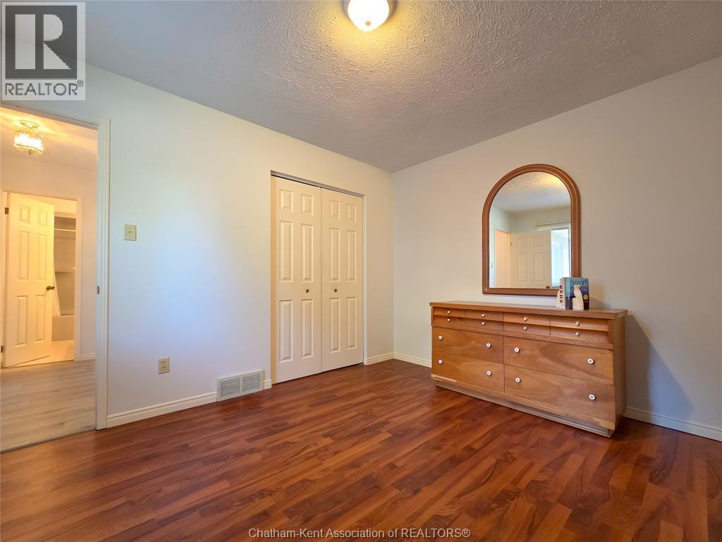 21 Earl Drive, Chatham, ON - Indoor