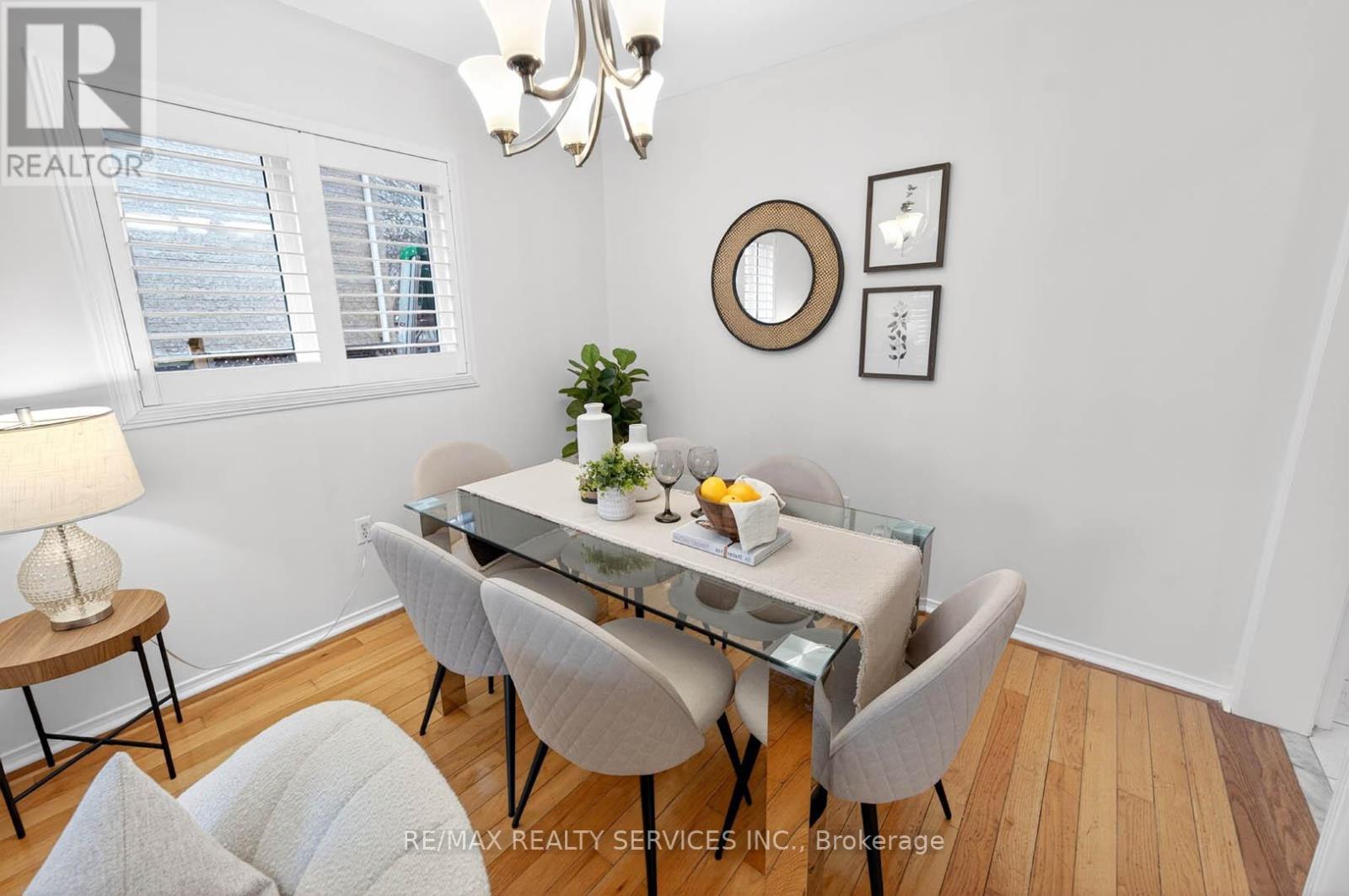 6 Creekwood Drive, Brampton, ON - Indoor Photo Showing Dining Room