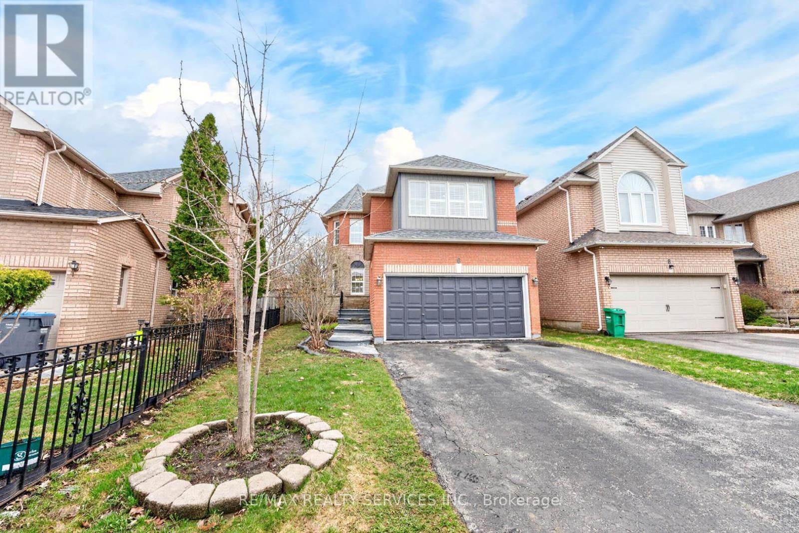 6 Creekwood Drive, Brampton, ON - Outdoor With Facade
