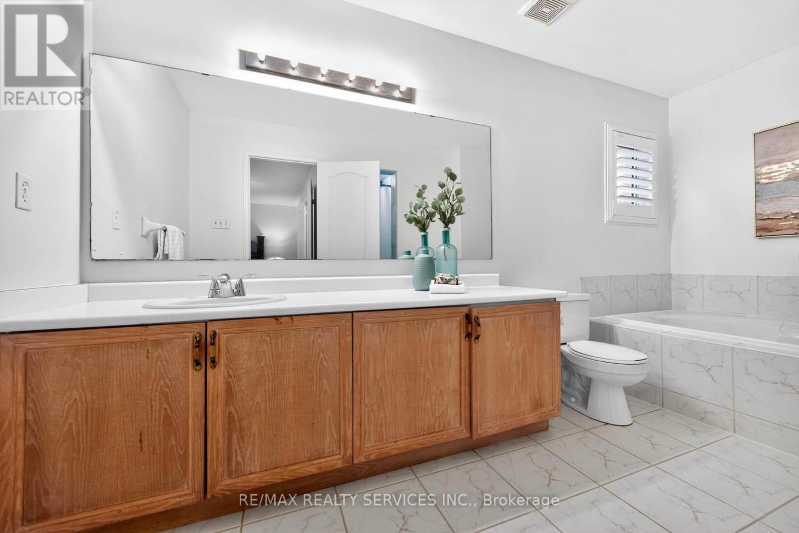6 Creekwood Drive, Brampton, ON - Indoor Photo Showing Bathroom