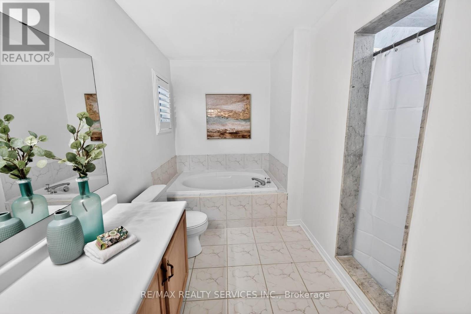 6 Creekwood Drive, Brampton, ON - Indoor Photo Showing Bathroom