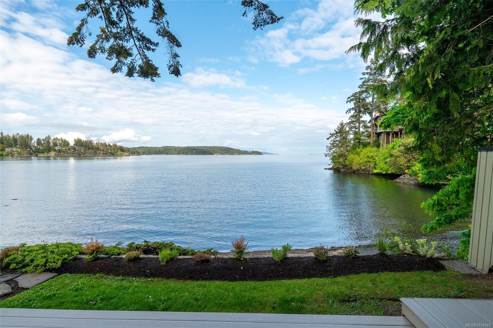 16-2330 Harbour Rd, Sidney, BC