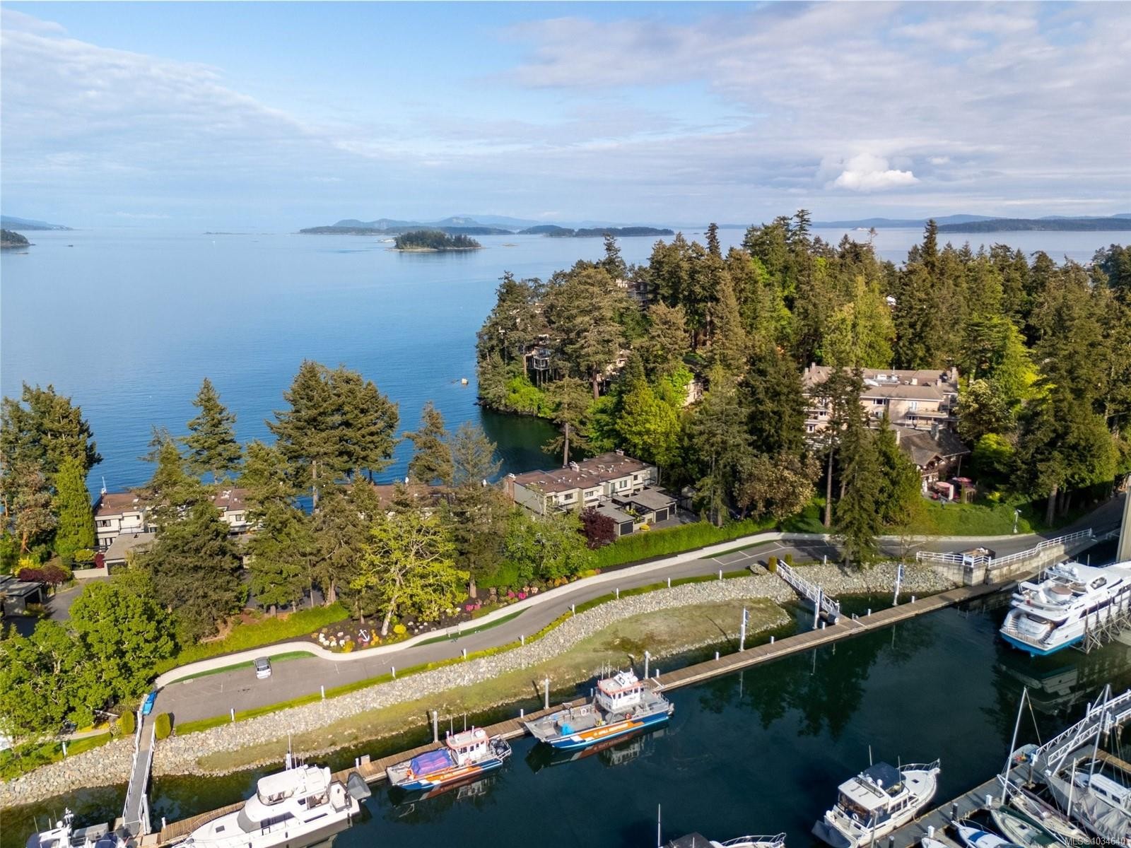 16-2330 Harbour Rd, Sidney, BC