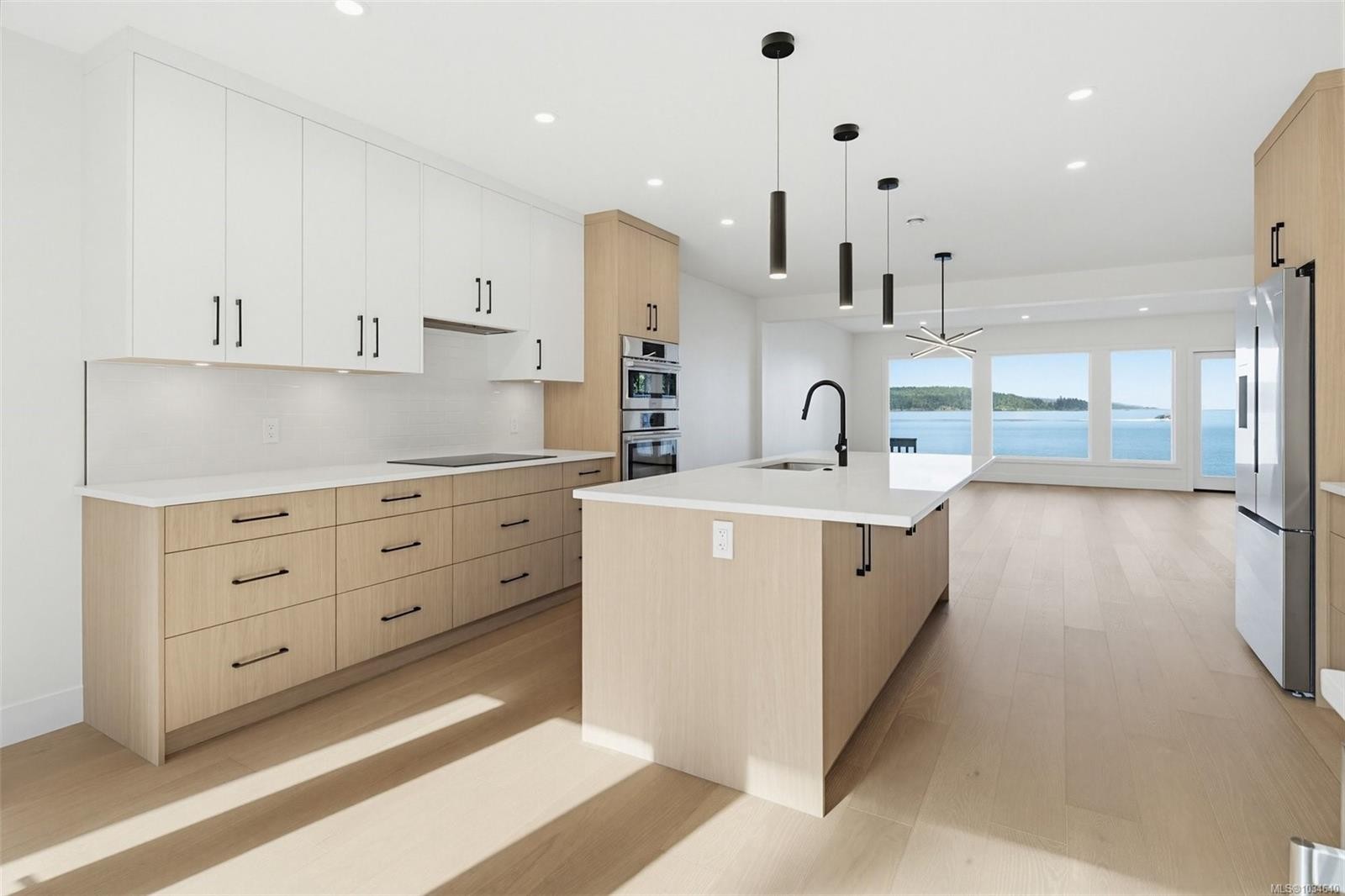 16-2330 Harbour Rd, Sidney, BC