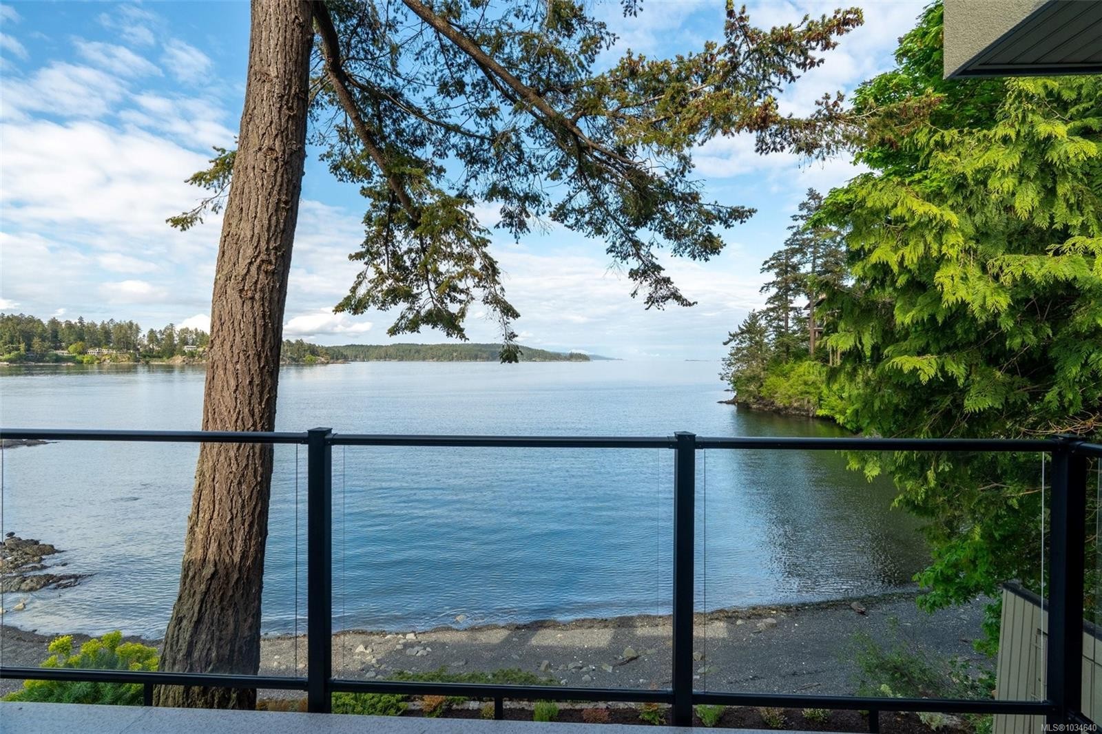 16-2330 Harbour Rd, Sidney, BC