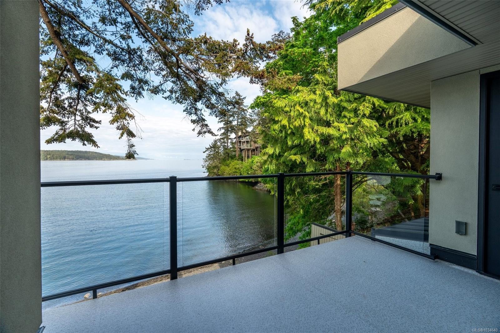 16-2330 Harbour Rd, Sidney, BC