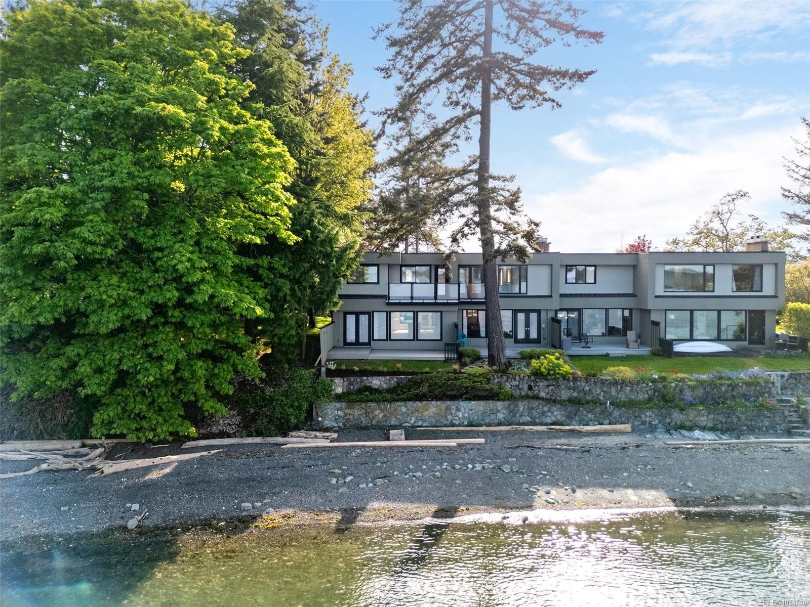 16-2330 Harbour Rd, Sidney, BC