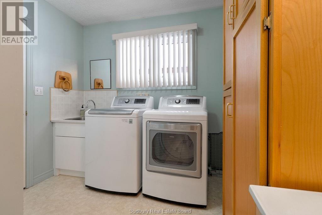 162 15Th Sideroad E, Tehkummah, Manitoulin Island, ON - Indoor Photo Showing Laundry Room