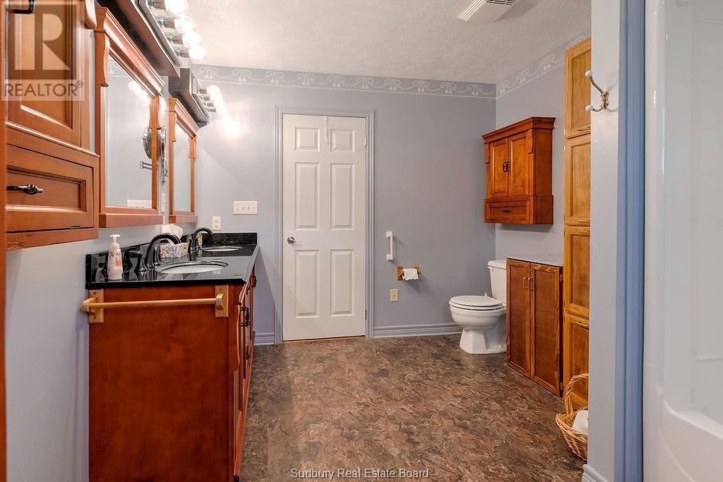 162 15Th Sideroad E, Tehkummah, Manitoulin Island, ON - Indoor Photo Showing Bathroom