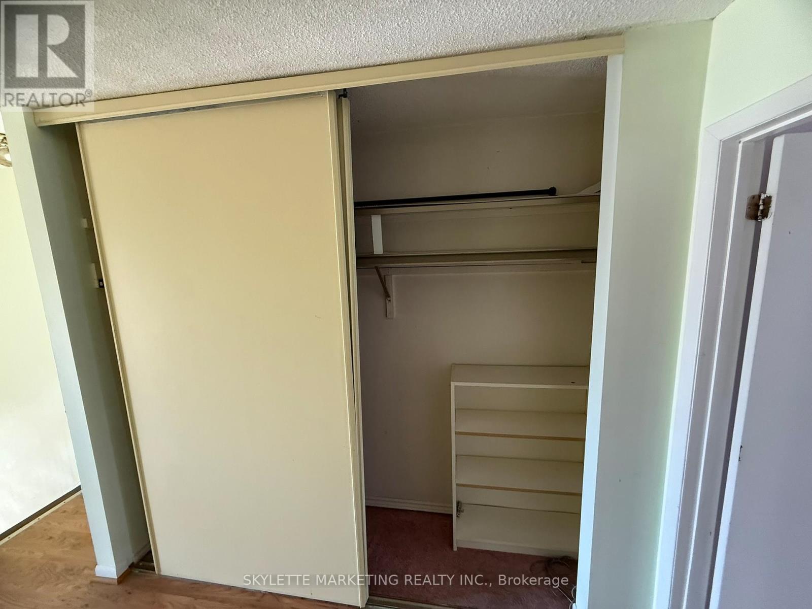 24 - 2 Paradise Boulevard, Ramara, ON - Indoor Photo Showing Other Room