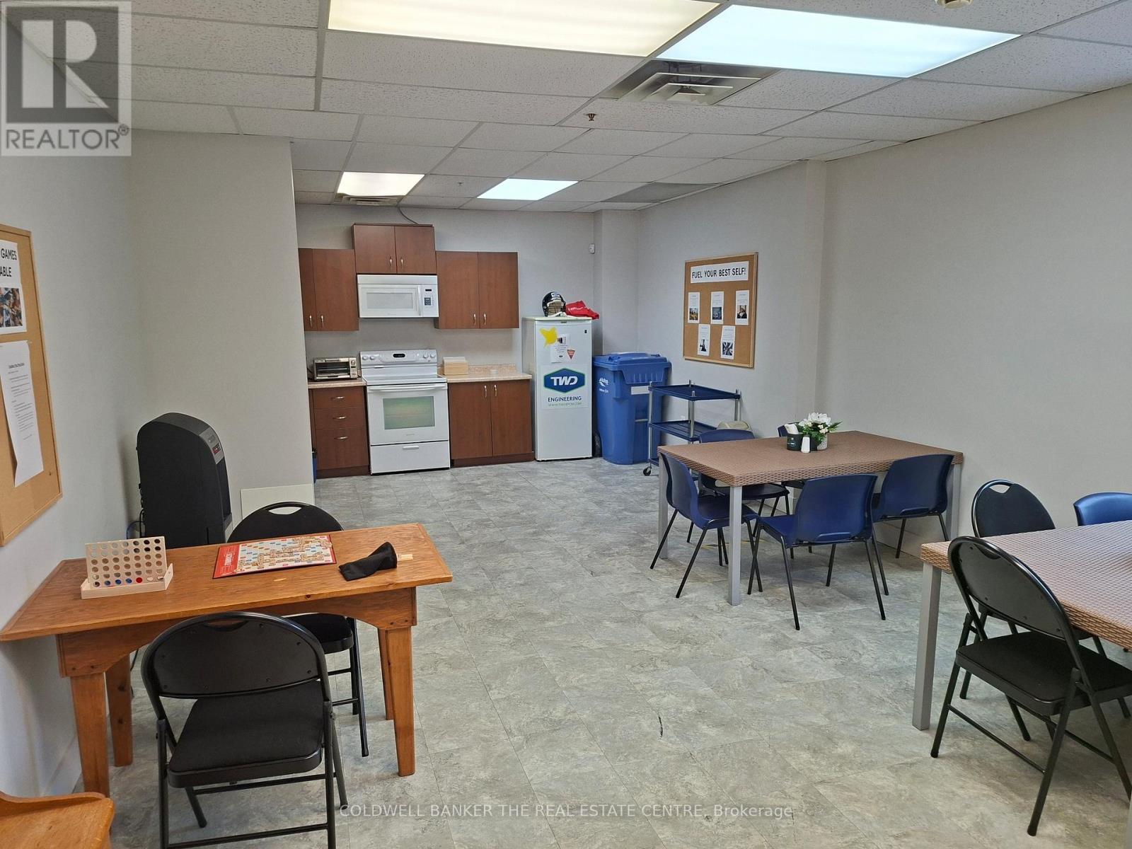920 Sheldon Court, Burlington, ON