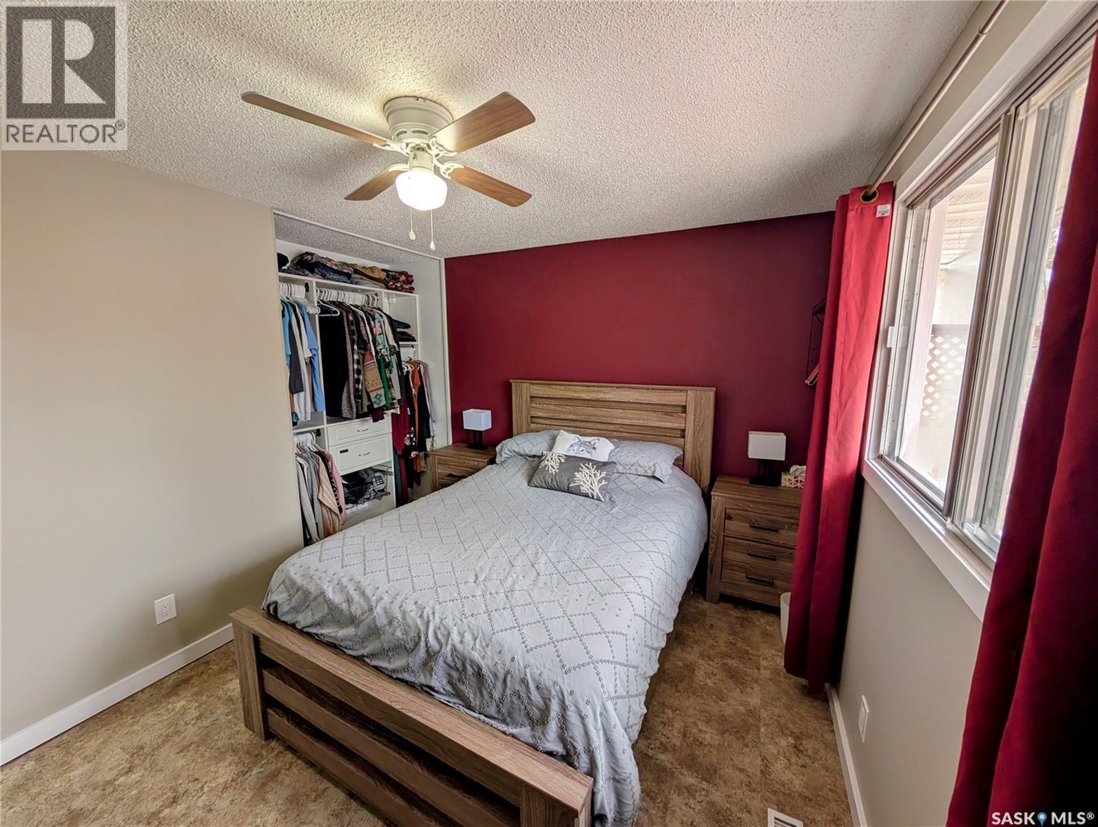 24 Dryburgh Crescent, Regina, SK - Indoor Photo Showing Bedroom