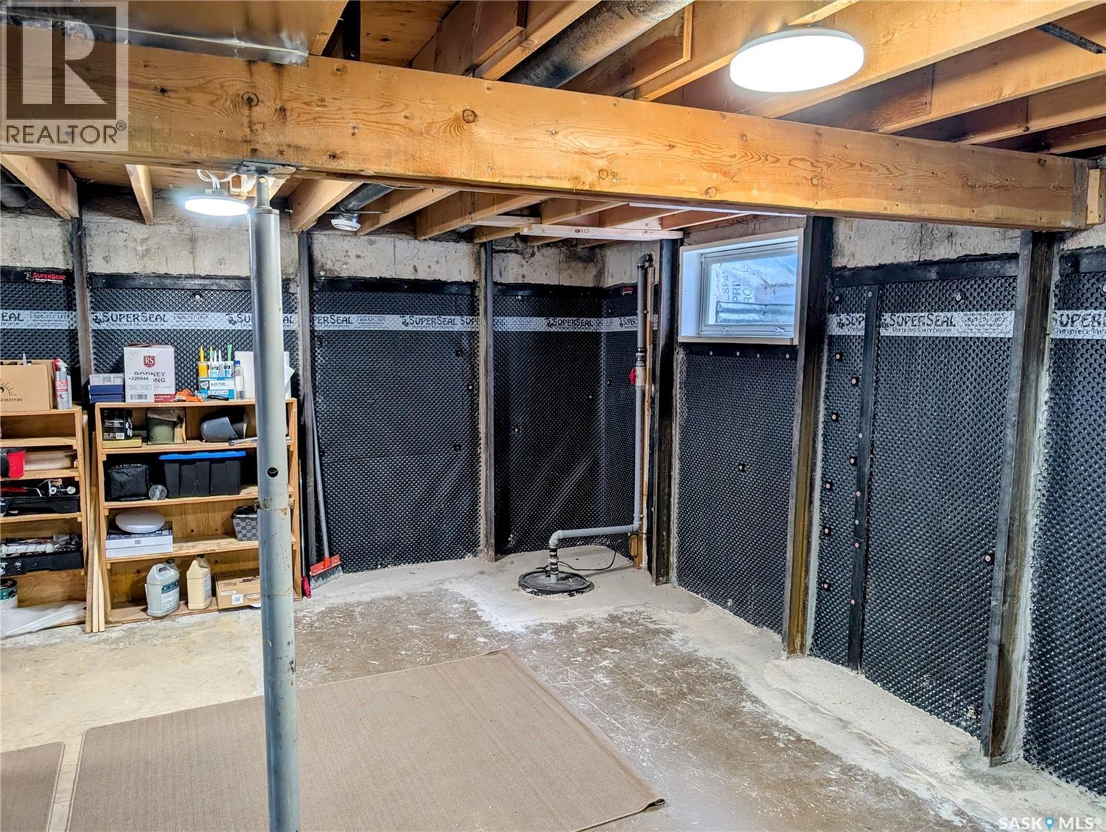 24 Dryburgh Crescent, Regina, SK - Indoor Photo Showing Basement
