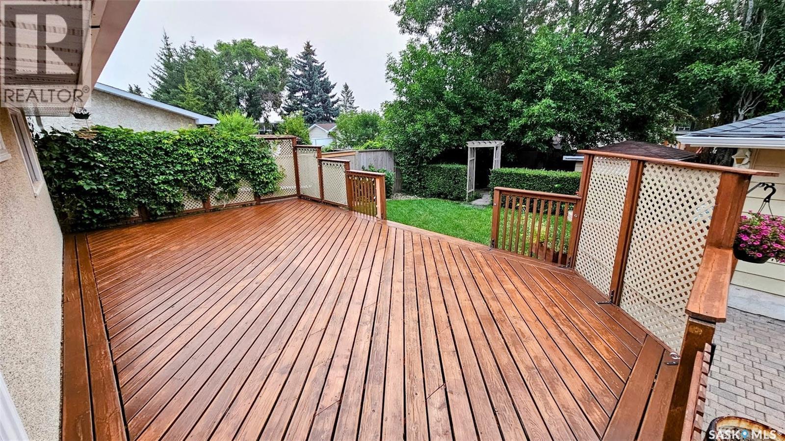 24 Dryburgh Crescent, Regina, SK - Outdoor With Deck Patio Veranda