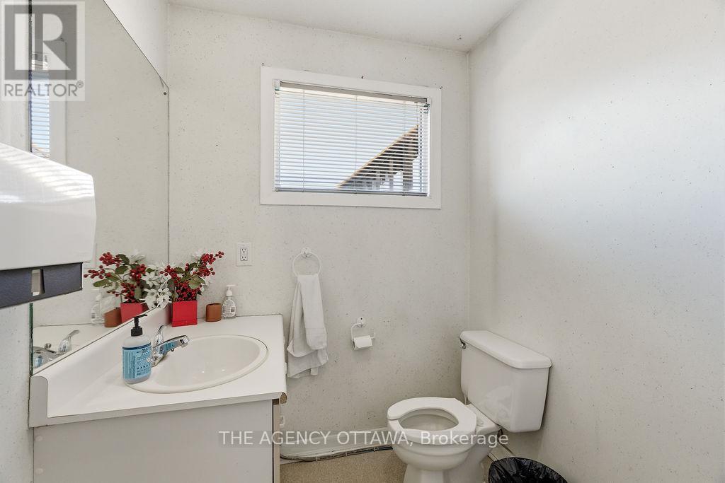 1310 Woodward Avenue, Ottawa, ON