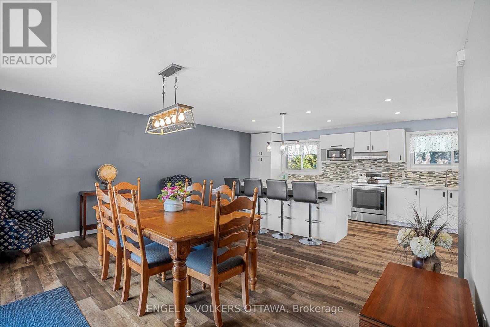 1427 Rosebella Avenue, Ottawa, ON - Indoor Photo Showing Other Room