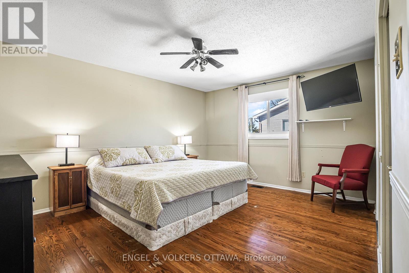 1427 Rosebella Avenue, Ottawa, ON - Indoor Photo Showing Bedroom