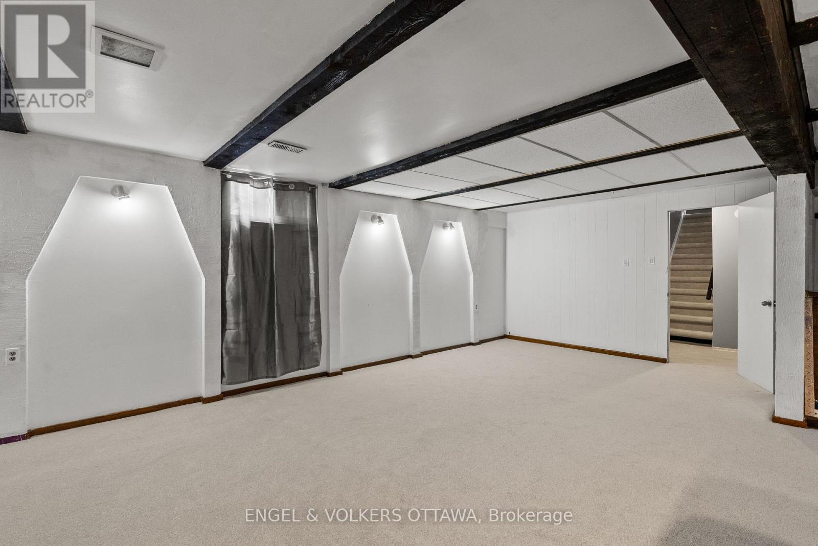 1427 Rosebella Avenue, Ottawa, ON - Indoor Photo Showing Other Room