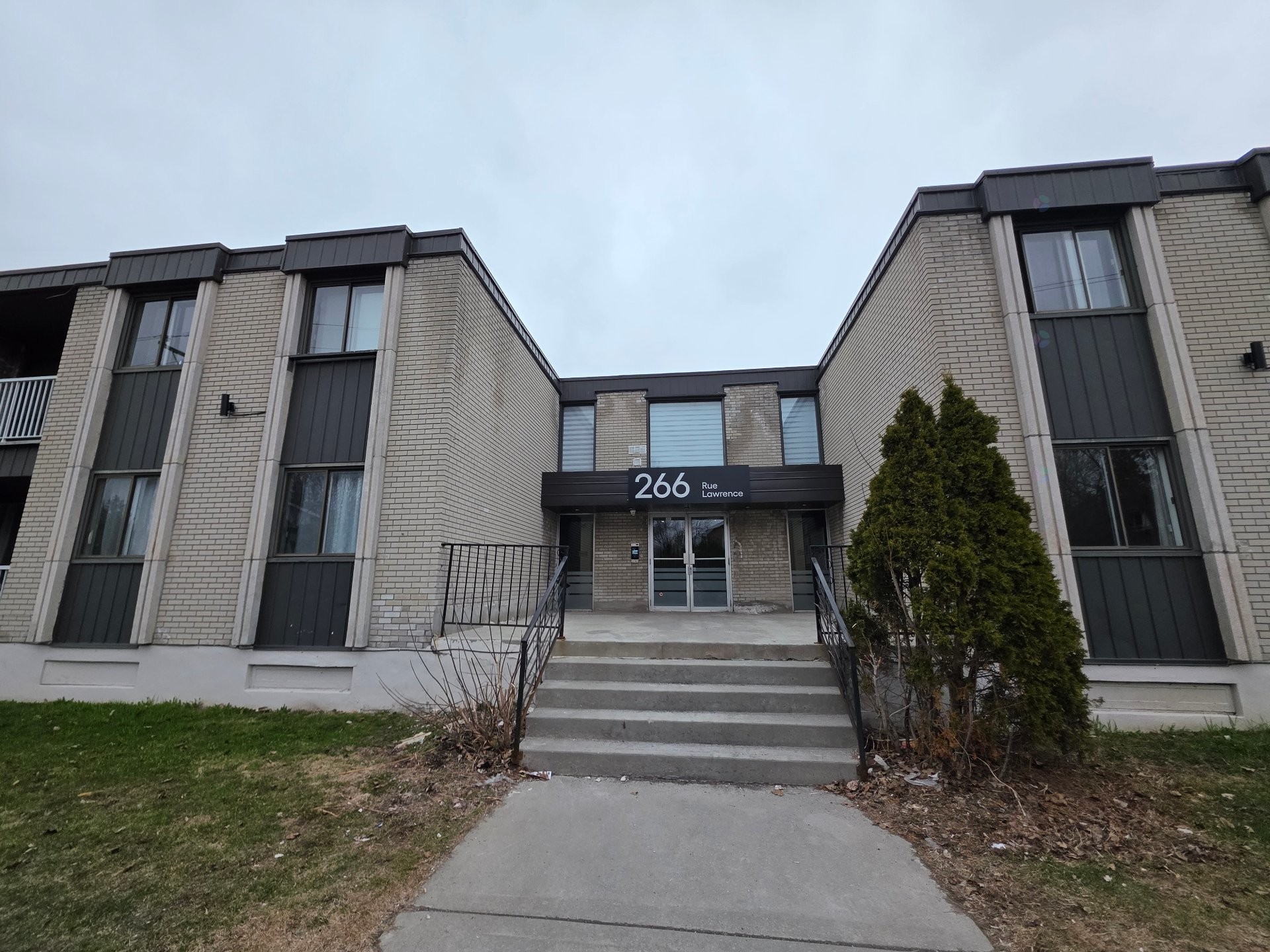 Façade - 233-266 Rue Lawrence, Longueuil (Greenfield Park), QC - Outdoor