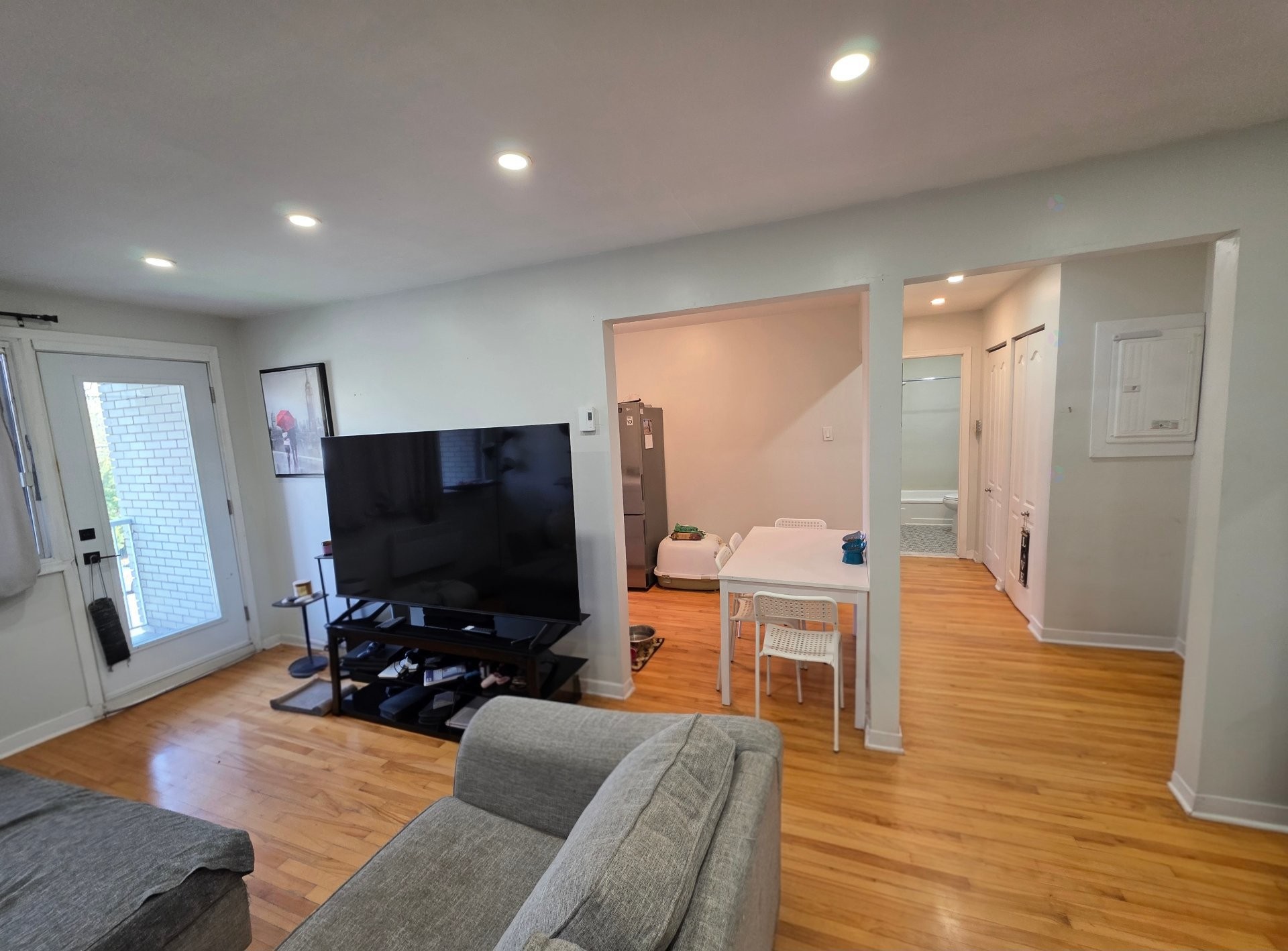 Salon - 233-266 Rue Lawrence, Longueuil (Greenfield Park), QC - Indoor Photo Showing Other Room