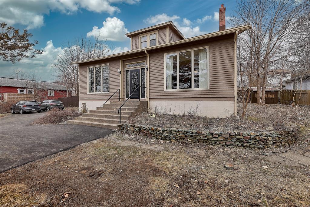 300 Topsail Road, St. John'S, NL