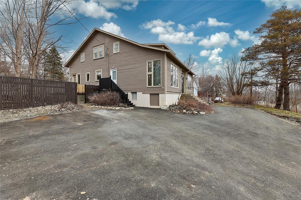 300 Topsail Road, St. John'S, NL